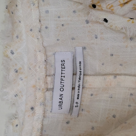 Floral Romper - Picture 3 of 3